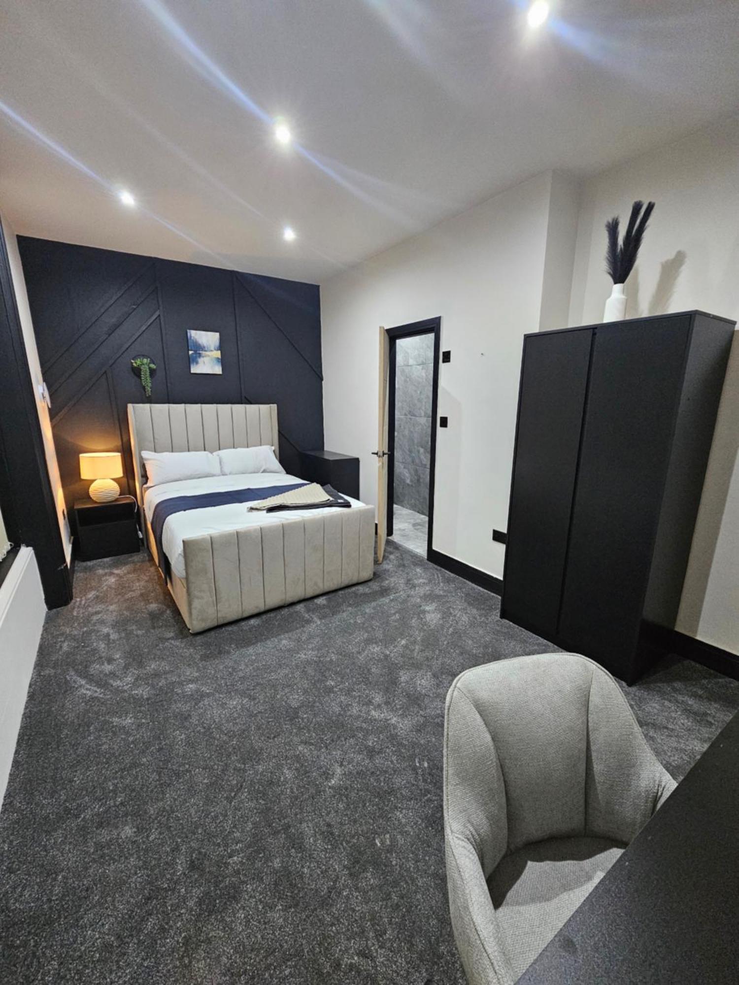 Springwood Villa ハダーズフィールド エクステリア 写真