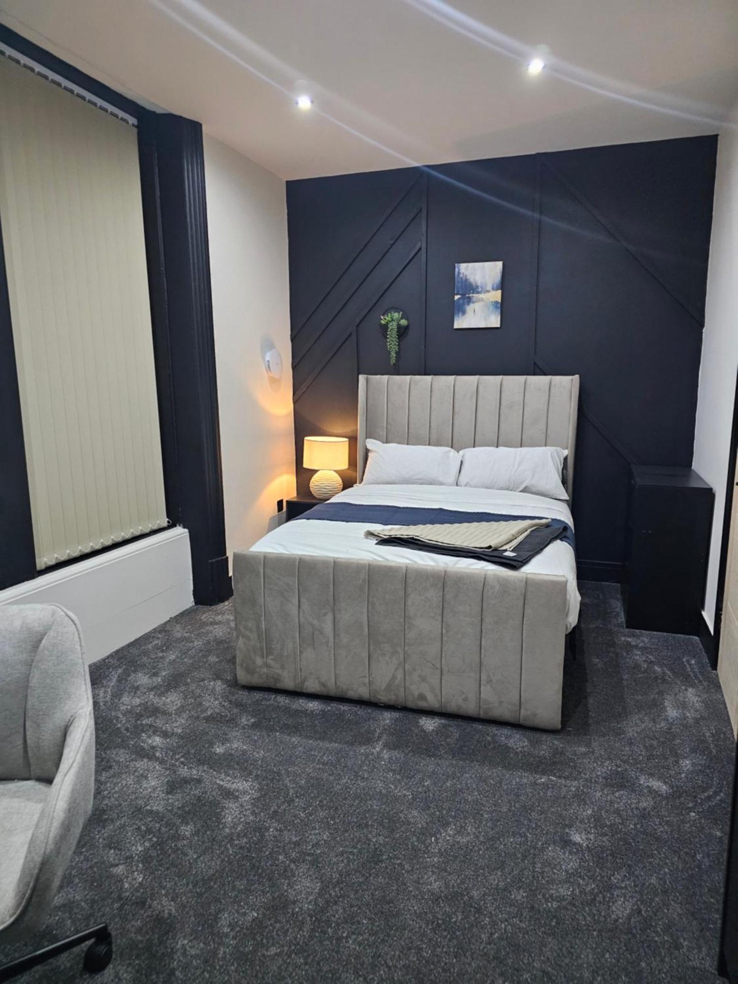 Springwood Villa ハダーズフィールド エクステリア 写真